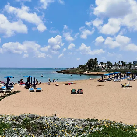 Sunny Coast By The Sea 아파트